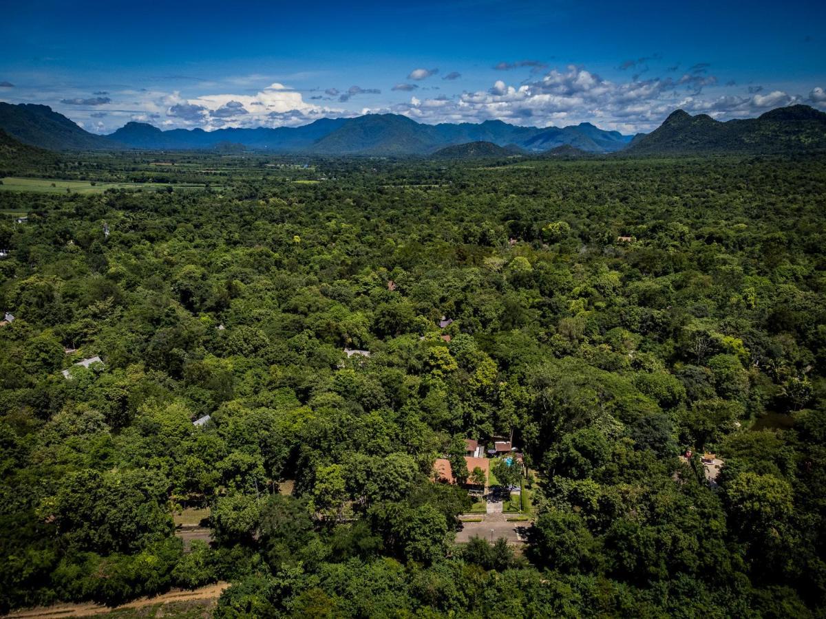 Thanviman Forest Villa Kanjanaburi Ban Tha Manao Buitenkant foto